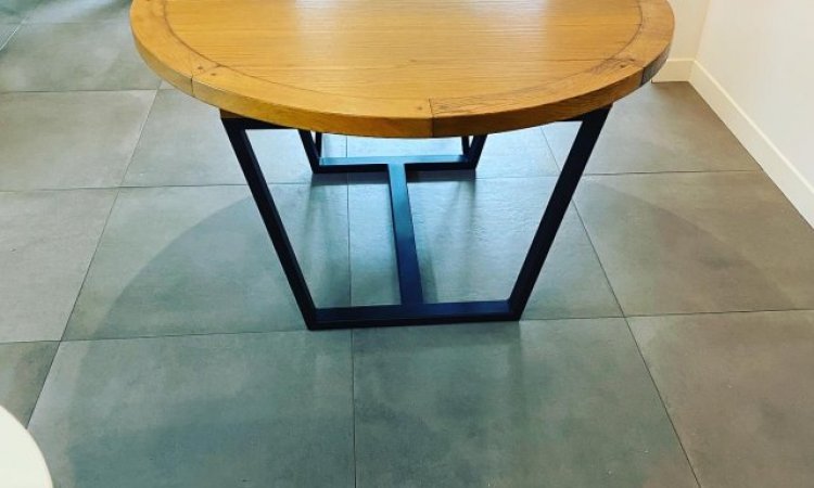 Fabrication et pose d'un piètement de table sur ST AUBIN-DE-MEDOC.